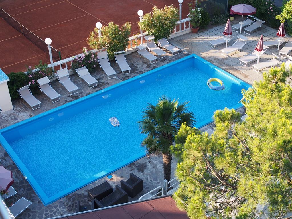 Hotel Franca Морской Милан Экстерьер фото
