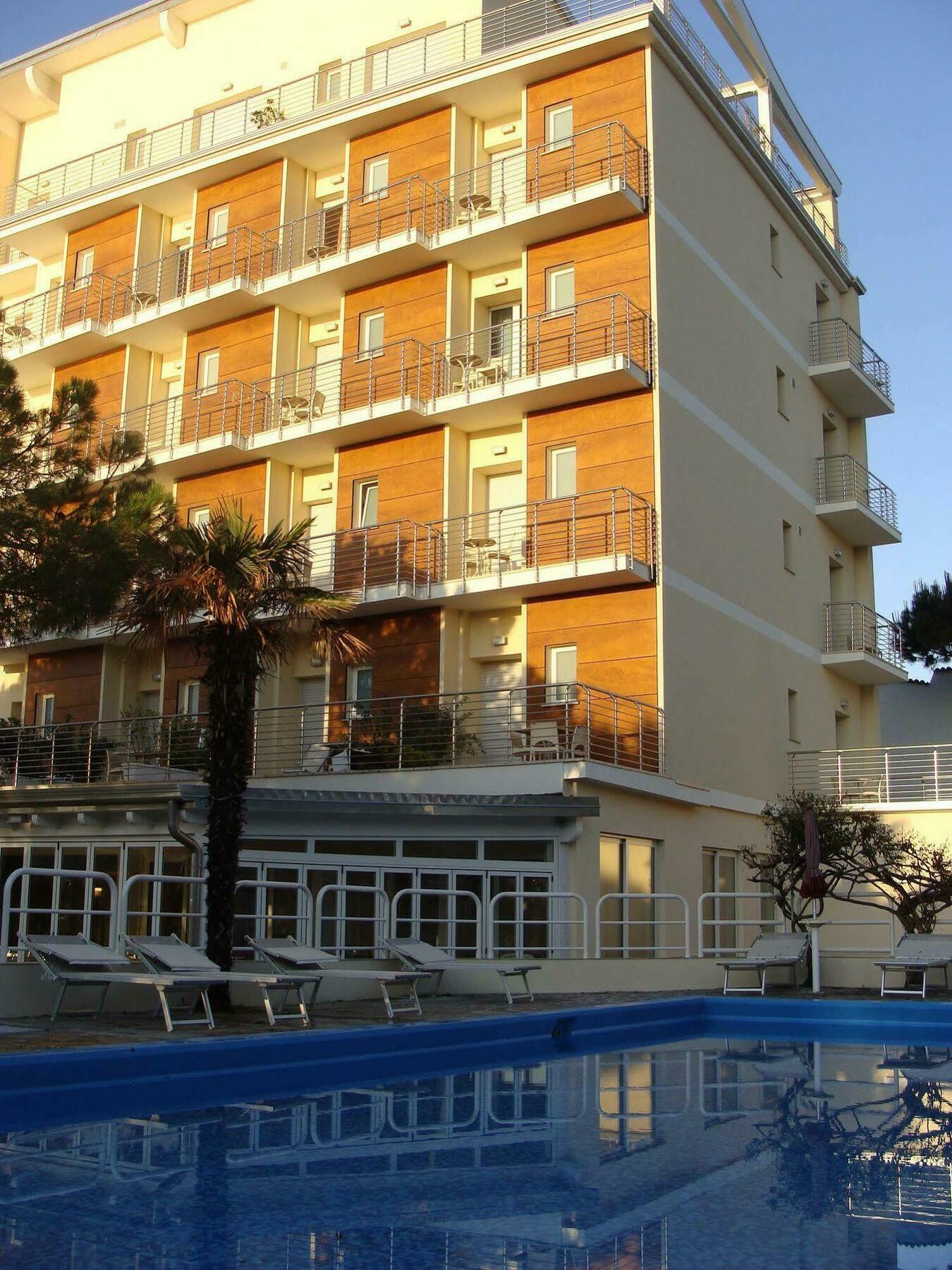 Hotel Franca Морской Милан Экстерьер фото